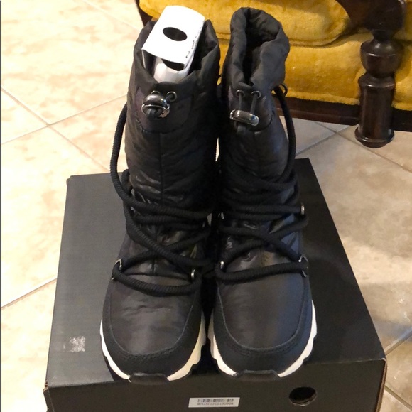 Sorel Winter Boots - Picture 3 of 6